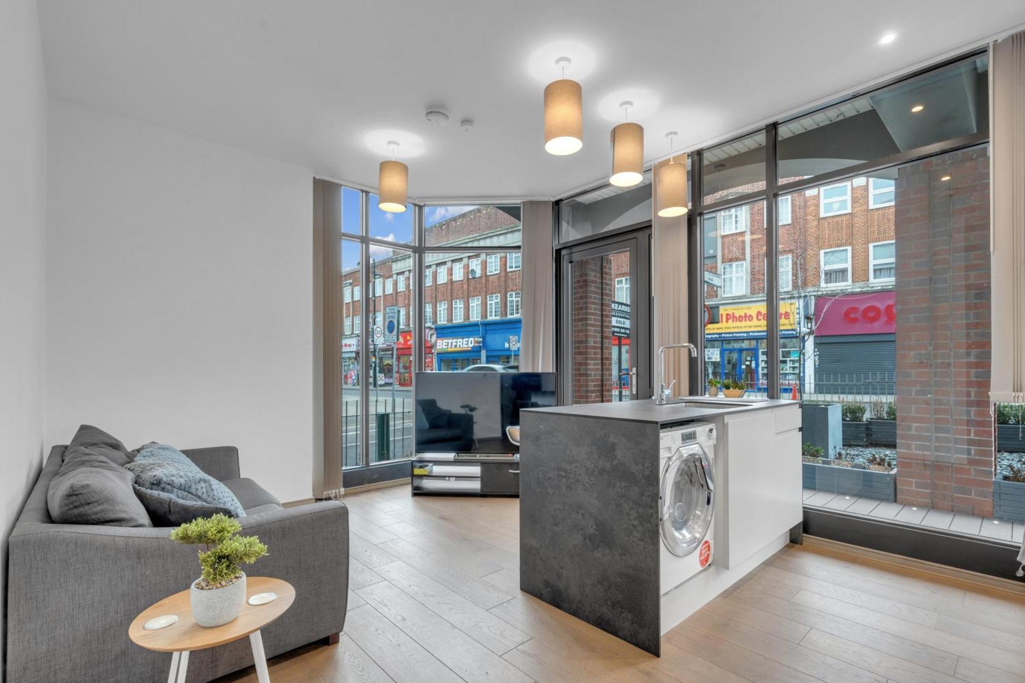 Luxury Heathrow Airport Apartment Yiewsley Экстерьер фото