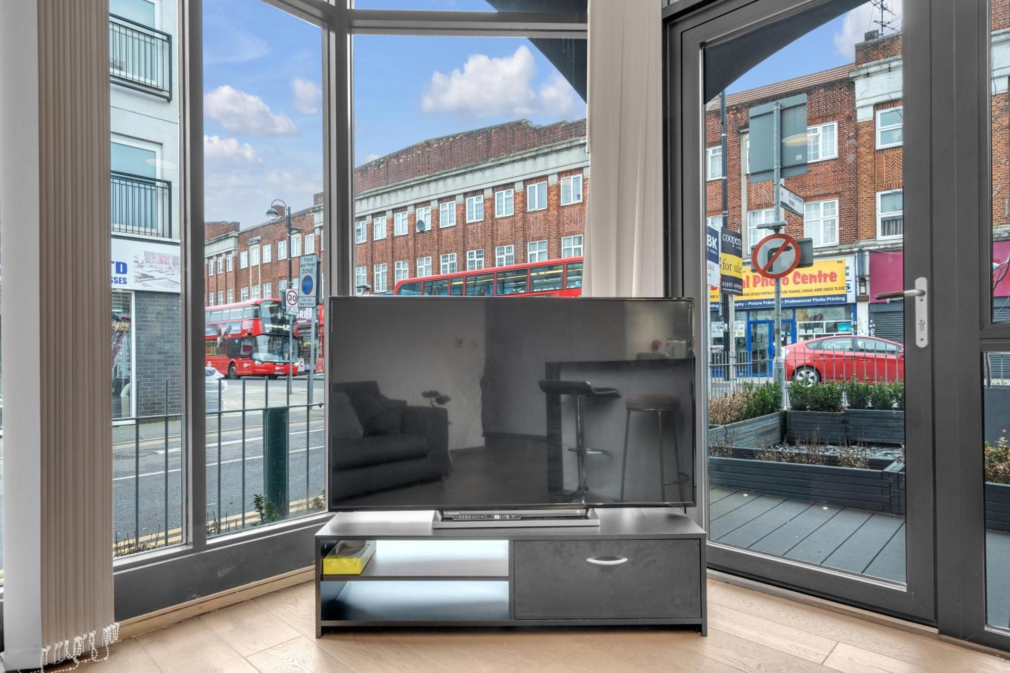 Luxury Heathrow Airport Apartment Yiewsley Экстерьер фото