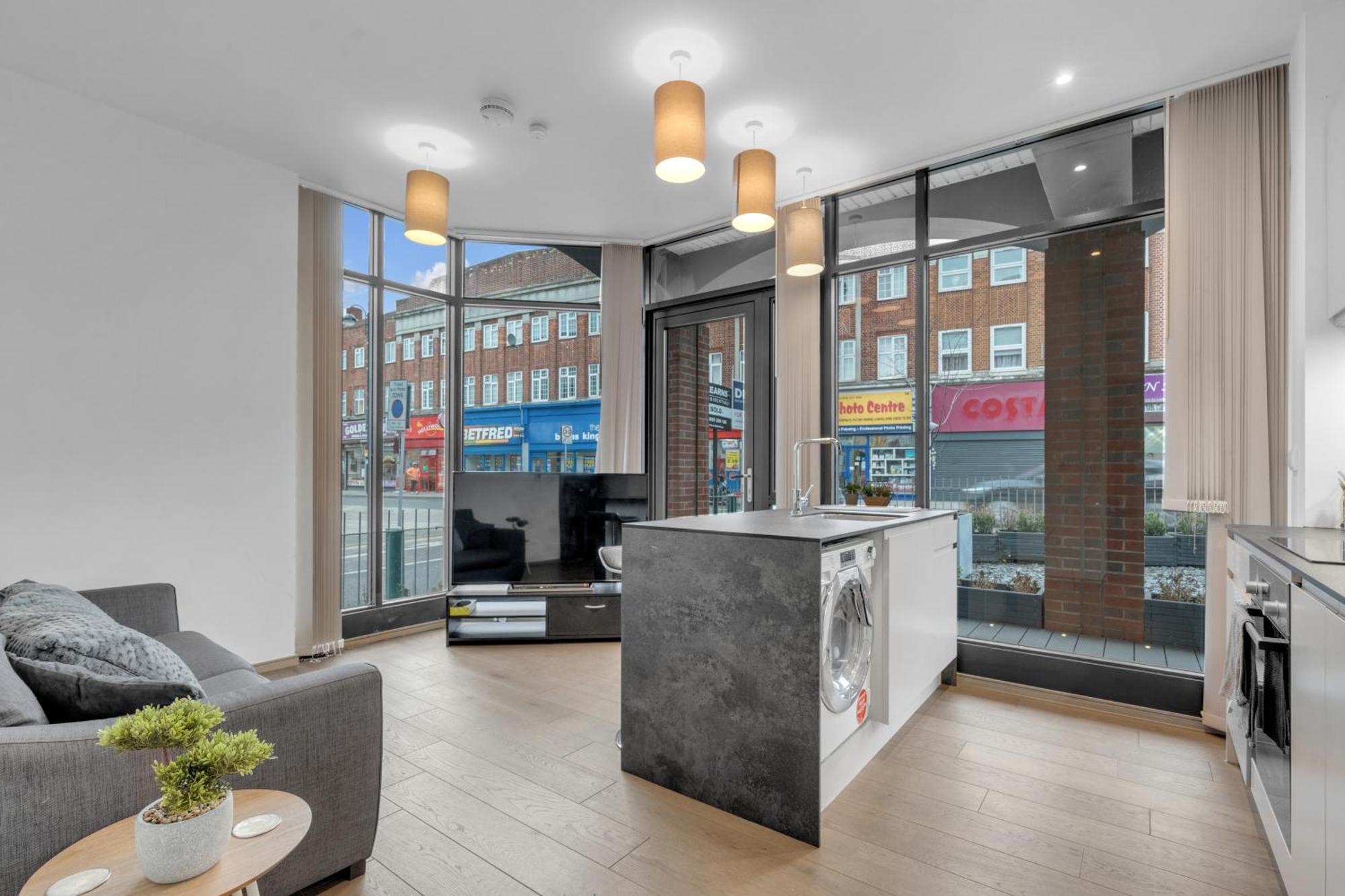 Luxury Heathrow Airport Apartment Yiewsley Экстерьер фото